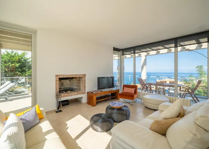 Illa * L' Escala