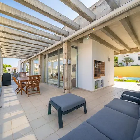 Illa Villa