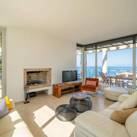 Illa * L' Escala